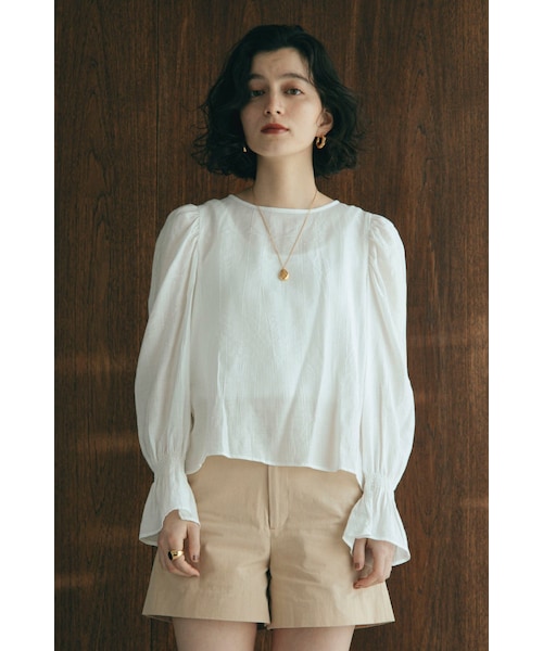 LASHIKU(ラシク)の「VOLUME SLEEVE BLOUSE(シャツ/ブラウス・レディース・ホワイト/グリーン・F)」の1枚目の写真