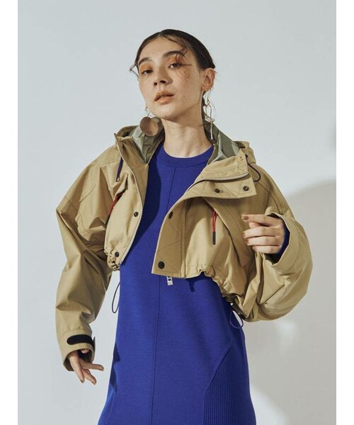 UN3D. ギャザーナイロンショートブルゾン