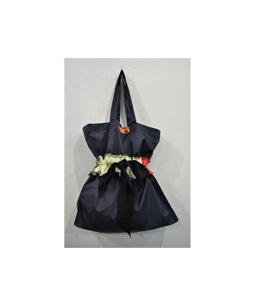 RehersalL（リハーズオール）の「ナイロンニットフリルトートバッグ（トートバッグ・レディース・オレンジ/ピンク/グリーン/ブルー/ブラック/イエロー・one）」の4枚目の写真