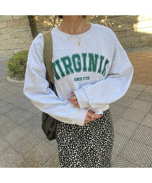 copine(コピン)の「カレッジロゴショート丈プルオーバー(3color)(スウェット・レディース・オートミール×レッド/オートミール×グリーン/ネイビー・ワンサイズ)」の2枚目の写真