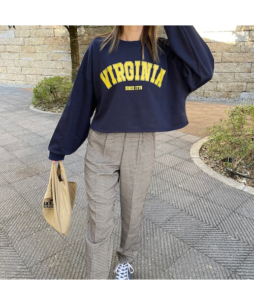copine(コピン)の「カレッジロゴショート丈プルオーバー(3color)(スウェット・レディース・オートミール×レッド/オートミール×グリーン/ネイビー・ワンサイズ)」の3枚目の写真