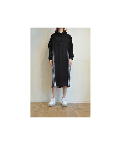 blanc basque（ブランバスク）の「ストライプフードワンピース（ワンピース・レディース・ベージュ/ブラック・one）」の2枚目の写真