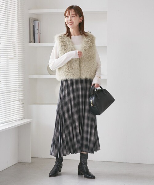 ROPE' PICNIC（ロペピクニック）の「ファーベスト（ベスト・レディース・ダークブラウン/ベージュ・F）」の12枚目の写真