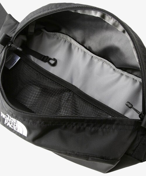 URBAN RESEARCH Sonny Label（アーバンリサーチサニーレーベル）の「THE NORTH FACE　Sweep（ショルダーバッグ・メンズ・ブラック/マッシュルーム/ブラックトポ・one）」の7枚目の写真