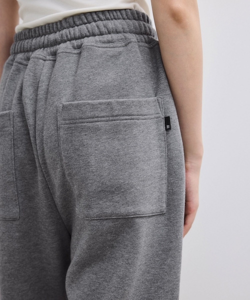 ADAM ET ROPE'(アダムエロペ)の「【WEB限定】ワイドスウェットパンツ(その他パンツ・レディース・チャコール/キナリ系・34/36/38)」の14枚目の写真