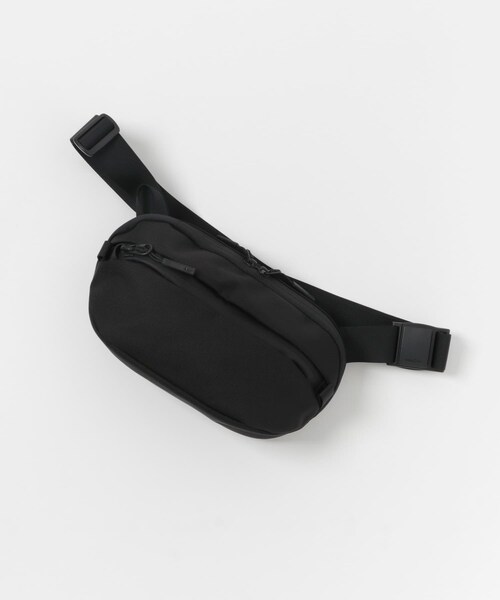 URBAN RESEARCH（アーバンリサーチ）の「Aer　Day Sling3（ボディバッグ/ウエストポーチ・メンズ・BLACK・FREE）」の3枚目の写真