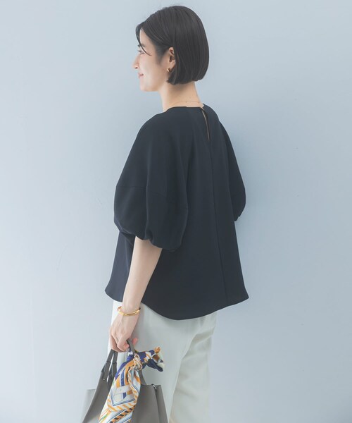 URBAN RESEARCH ROSSO（アーバンリサーチロッソ）の「クールタッチ 吸水速乾バルーンブラウス（シャツ/ブラウス・レディース・Y/GOLD/D/NAVY/IVORY・Free）」の13枚目の写真