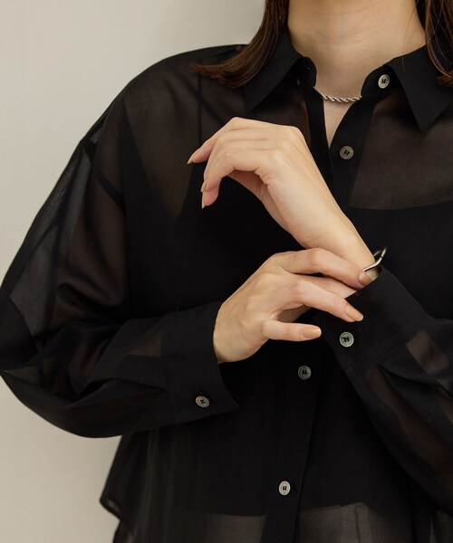 ROPE'（ロペ）の「【洗える】コットンシアークロップドシャツブラウス（シャツ/ブラウス・レディース・ブラック/ホワイト/ブルー系・36/38）」の20枚目の写真