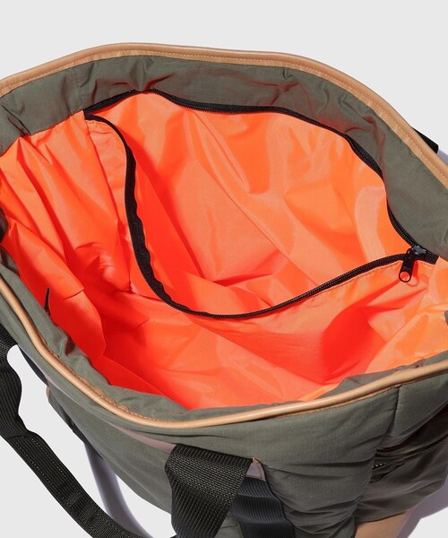 ADAM ET ROPE'（アダムエロペ）の「【MINNESSAK/ミネサック】Tote（トートバッグ・メンズ・ブラック/オリーブ・F）」の12枚目の写真