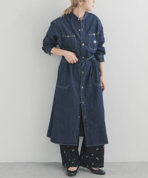 URBAN RESEARCH DOORS（アーバンリサーチドアーズ）の「『別注』Lee×DOORS　WORK SHIRTS ONE-PIECE（ワンピース・レディース・BLUE/NAVY・One）」の5枚目の写真