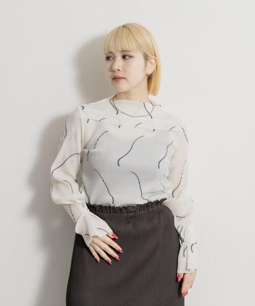 THE GOODLAND MARKET（ザグッドランドマーケット）の「Jens　UNDER PULLOVER 2（Tシャツ/カットソー・レディース・PRINT MONO/MULTI・1）」の4枚目の写真