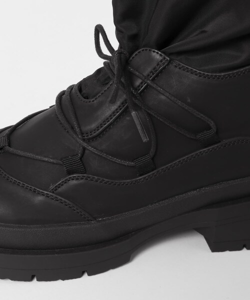 KBF（ケイビーエフ）の「タンクソールワークブーツ（ブーツ・レディース・BLACK/BEIGE・23.5/24/24.5）」の15枚目の写真