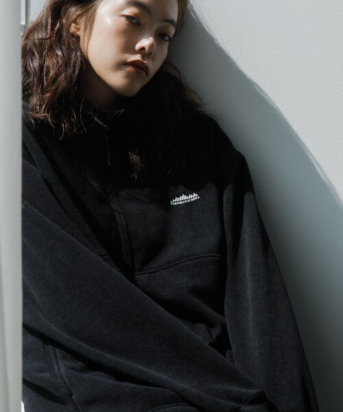 URBAN RESEARCH（アーバンリサーチ）の「『別注』THOUSAND MILE×URBAN RESEARCH　ニットフリースハーフジッププルオーバー（その他トップス・メンズ・BLACK/CHARCOAL/NAVY/OFF・M/L）」の20枚目の写真