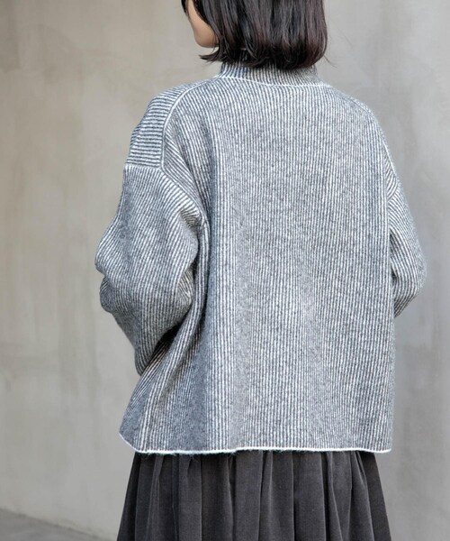 URBAN RESEARCH DOORS(アーバンリサーチドアーズ)の「FORK&SPOON 両畦ストライプニット(ニット/セーター・レディース・GRYxOFF/BLKxGRY/BLUxOFF・1)」の14枚目の写真