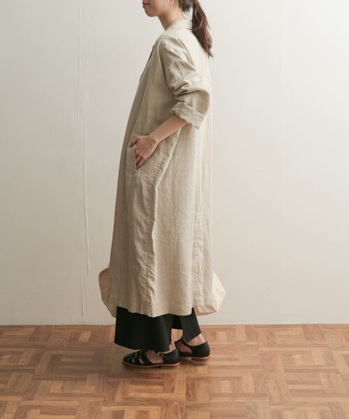 URBAN RESEARCH DOORS(アーバンリサーチドアーズ)の「リネンワイドチェスターコート(チェスターコート・レディース・NATURAL/BLUE・1)」の14枚目の写真