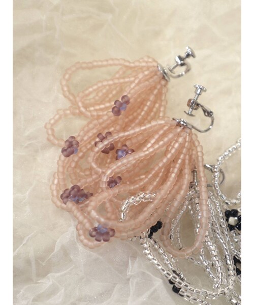 merry jenny（メリージェニー）の「petit floral beads earring（イヤリング・レディース・アイボリー/ピンク/シルバー・F）」の13枚目の写真