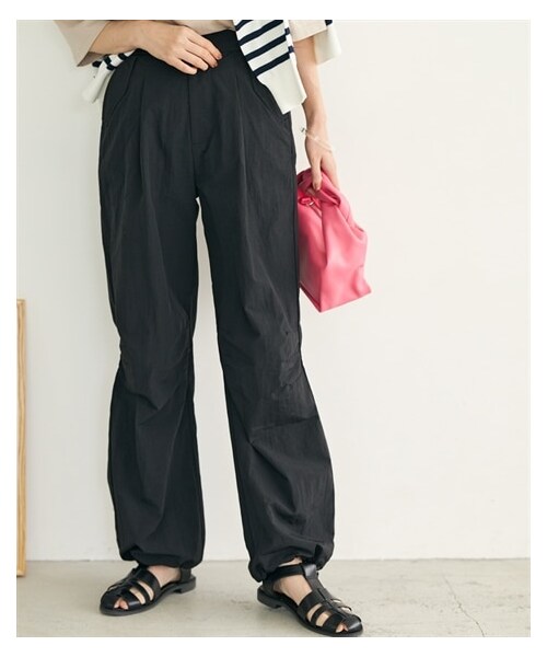 nissen（ニッセン）の「パラシュートパンツ【OtonaSMILE】（パンツ・レディース・オフホワイト/黒/カーキ・M/L/LL/3L/4L/5L）」の14枚目の写真