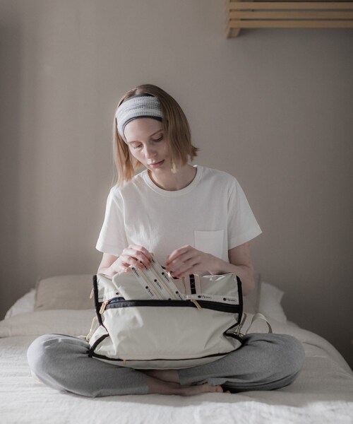 URBAN RESEARCH（アーバンリサーチ）の「『別注』LeSportsac×URBAN RESEARCH　3ZIP COSMETIC（ネクタイ・レディース・BLACK/B BEIGE・-）」の15枚目の写真