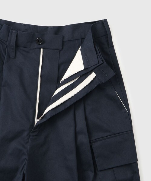 ADAM ET ROPE'（アダムエロペ）の「【CAMIEL FORTGENS/カミエル フォートヘンス】CARGO SHORTS COTTON SUITING（スラックス・メンズ・ダークブラウン/ネイビー・S/XS）」の7枚目の写真