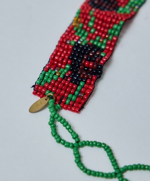 ADAM ET ROPE'(アダムエロペ)の「【J'aDoRe・店舗限定】【LY(エルワイ)】Gargantilla /ビーズチョーカー(チョーカー・レディース・レッド系・F)」の6枚目の写真