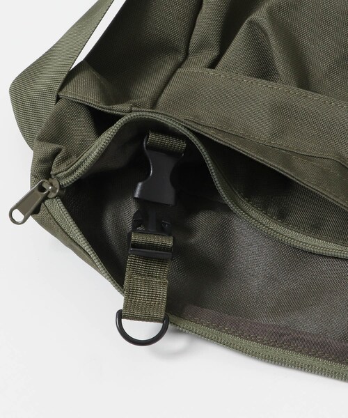 撥水マルチポケットヘルメットショルダー