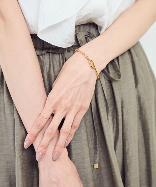 ROPE' PICNIC（ロペピクニック）の「ステンレスデザインバングル（バングル/リストバンド・レディース・ゴールド/ゴールド系/シルバー/シルバー系・F）」の7枚目の写真