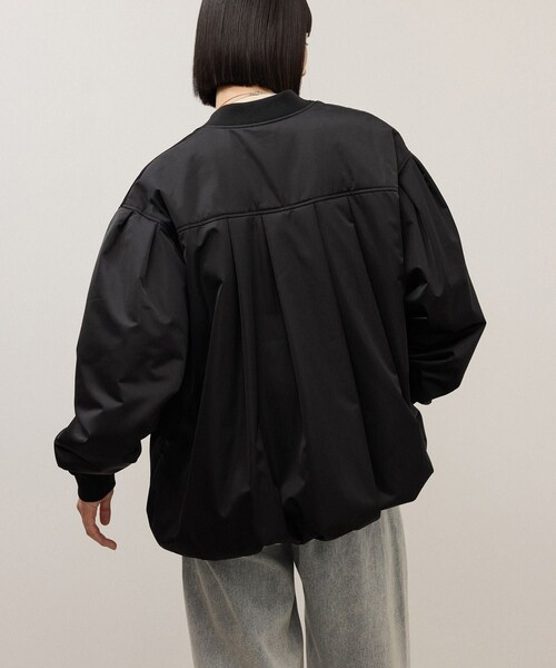 ADAM ET ROPE'(アダムエロペ)の「【WEB限定】・【定番】パフスリーブMA1(MA-1・レディース・ブラック/ダークブラウン/ブラウン・F)」の13枚目の写真