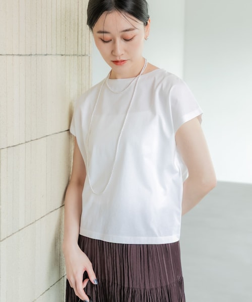 URBAN RESEARCH（アーバンリサーチ）の「スーピマコットンボートネックカットソー（Tシャツ/カットソー・レディース・D.NAVY/WHITE/TAUPE・FREE）」の7枚目の写真