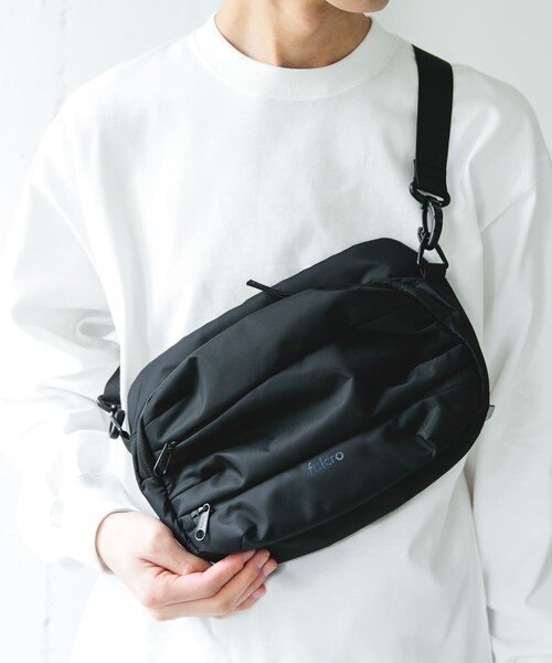 URBAN RESEARCH DOORS（アーバンリサーチドアーズ）の「fulcro runner（ショルダーバッグ・メンズ・BLACK/D.GRAY・-）」の4枚目の写真