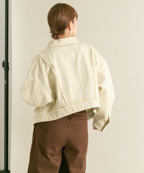 KBF（ケイビーエフ）の「フリンジカーブヘムジャケット（カバーオール・レディース・KHAKI/IVORY・one）」の7枚目の写真