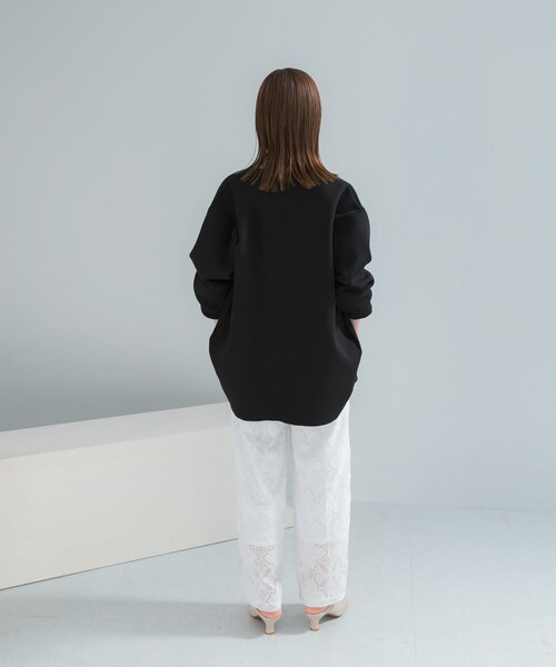 URBAN RESEARCH ROSSO（アーバンリサーチロッソ）の「ELENDEEK　COCOON FORM  CARDIGAN（カーディガン/ボレロ・レディース・O.WHT/BLK/PNK/MNT・Free）」の10枚目の写真