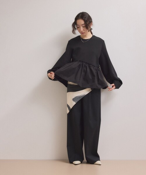 ADAM ET ROPE'(アダムエロペ)の「【WEB限定】ペプラムコンビプルオーバー(Tシャツ/カットソー・レディース・ブラック/ホワイト/キャメル・F)」の6枚目の写真