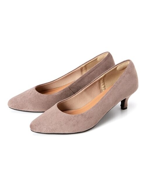 nissen（ニッセン）の「【ゆったり幅広】ポインテッドトゥミドルヒールパンプス（低反発中敷）（ワイズ４Ｅ）（パンプス・メンズ・黒(スムース)/キャメル(スムース)/アイボリー(スムース)/黒(スエード調)/グレー(スエード調)/アンティークシルバー/黒(エナメル調)/ピンクベージュ(エナメル調)/モカベージュ(スエード調)/ダスティーネイビー(スエード調)/グレージュ(スエード調)/ブルーグリーン(スエード調)/ダークブラウン(スエード調)/チェック柄/ブラウン(クロコ)/オーク(スムース)/ベージュ(クロコ)/ミント(スエード調)/ピンクベージュ(刺しゅう)/キャメル(メッシュ型押し)/ブラックチェック/オレンジブラウン(スエード調)/パイソン柄/アプリコット(スエード調)/ホワイト(型押し)/ブルーパープル(スエード調)/オレンジキャメル(メッシュ型押し)/ブロンズ・23.0cm/4E/23.5cm/4E/24.0cm/4E/24.5cm/4E/25.0cm/4E/25.5cm/4E/26.0cm/4E/26.5cm/4E/27.0cm/4E）」の18枚目の写真