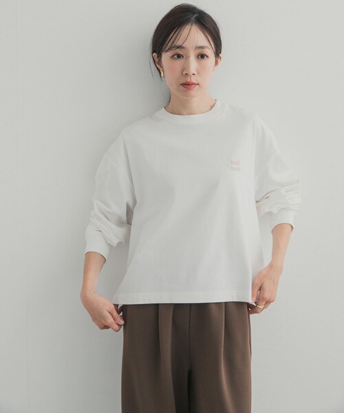 URBAN RESEARCH DOORS（アーバンリサーチドアーズ）の「GrowOrganic 刺しゅうロングスリーブTシャツ（Tシャツ/カットソー・レディース・OFF/CHARCOAL/BURGUNDY・Free）」の6枚目の写真