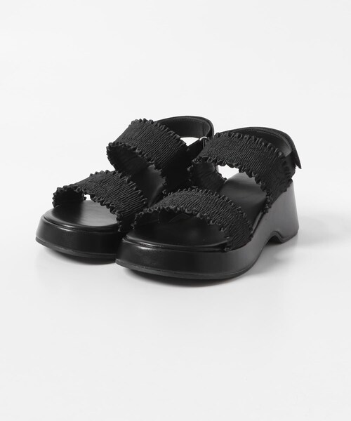 KBF（ケイビーエフ）の「シャーリングベルトサンダル（サンダル・レディース・CREAM/BLACK・36/37/38）」の14枚目の写真