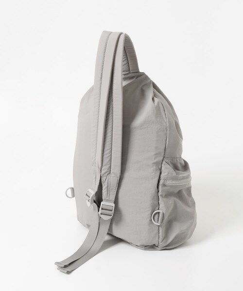 SENSE OF PLACE by URBAN RESEARCH(センスオブプレイスバイアーバンリサーチ)の「『撥水』SKINProof 2WAYリュック(バックパック/リュック・レディース・BLACK/BEIGE/GRAY・One)」の22枚目の写真