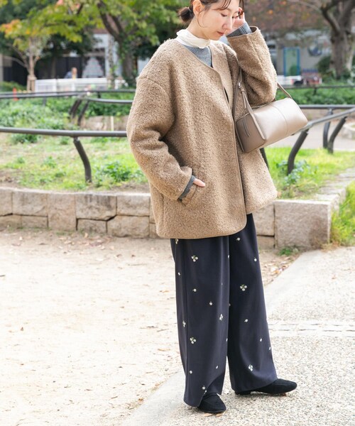 ITEMS URBANRESEARCH（アイテムズ アーバンリサーチ）の「ボアジャケット（ノーカラージャケット・レディース・OFF/GRY/L.BRN・Free）」の20枚目の写真