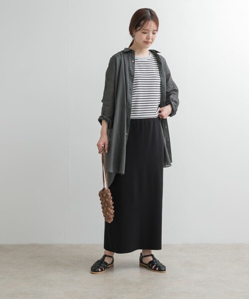URBAN RESEARCH DOORS(アーバンリサーチドアーズ)の「リネン混ニットストレートスカート(スカート・レディース・BLACK/CHARCOAL・M)」の15枚目の写真