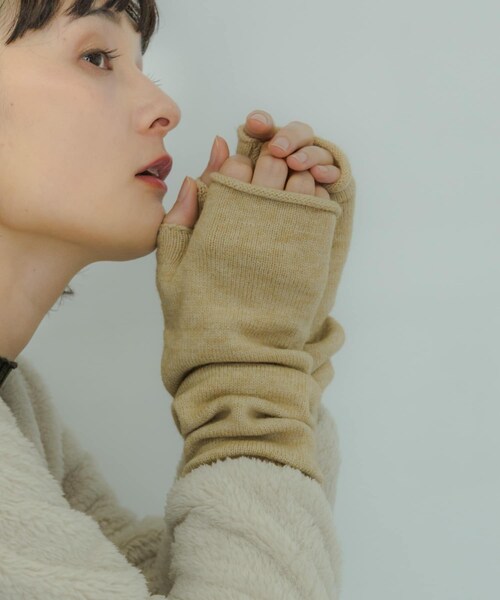 SMELLY（スメリー）の「アームウォーマー（ベルト・レディース・GRY/BLK/BEG/MOC・-）」の4枚目の写真
