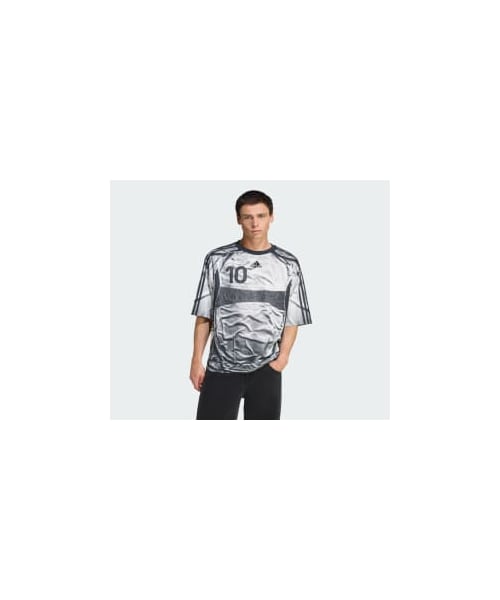 adidas（アディダス）の「アディレニウム シーズン 4 チームガイスト