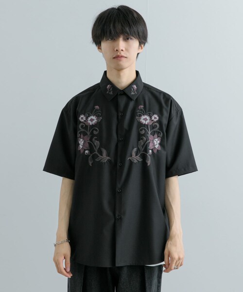 SENSE OF PLACE by URBAN RESEARCH(センスオブプレイスバイアーバンリサーチ)の「ボタニカルシシュウシャツ(5分袖)(シャツ/ブラウス・メンズ・BLACK/WHITE/GRAY・M/L)」の22枚目の写真