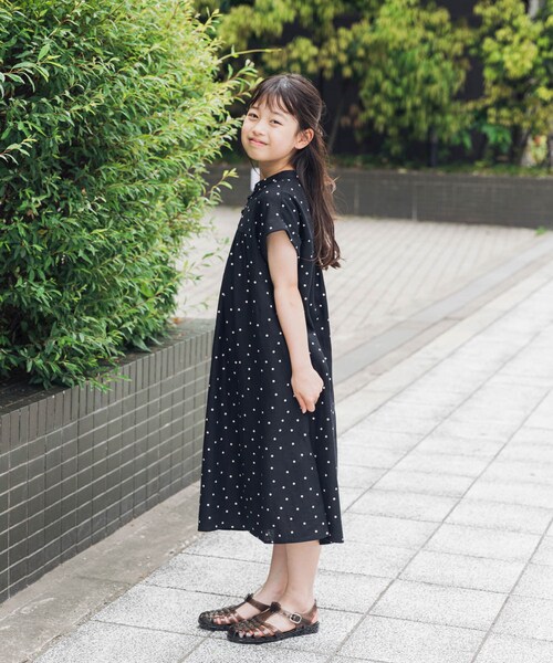 URBAN RESEARCH DOORS(アーバンリサーチドアーズ)の「『親子リンク』リネンリヨセルドットワンピース(KIDS)(ワンピース・キッズ・BLACK/NATURAL・105(100-110)/120(115-125)/135(130-140))」の7枚目の写真