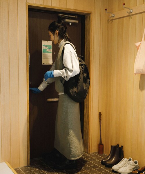 URBAN RESEARCH DOORS(アーバンリサーチドアーズ)の「『別注』Snow Peak Apparel×DOORS ThermalBoa FleeceVest(ベスト・レディース・グレー/ブラック・FREE)」の22枚目の写真