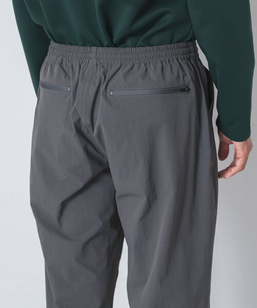 URBAN RESEARCH Sonny Label（アーバンリサーチサニーレーベル）の「OOPS　吸汗速乾UVカット機能パンツ（その他パンツ・メンズ・BLACK/GRAY・M/L/XL）」の21枚目の写真
