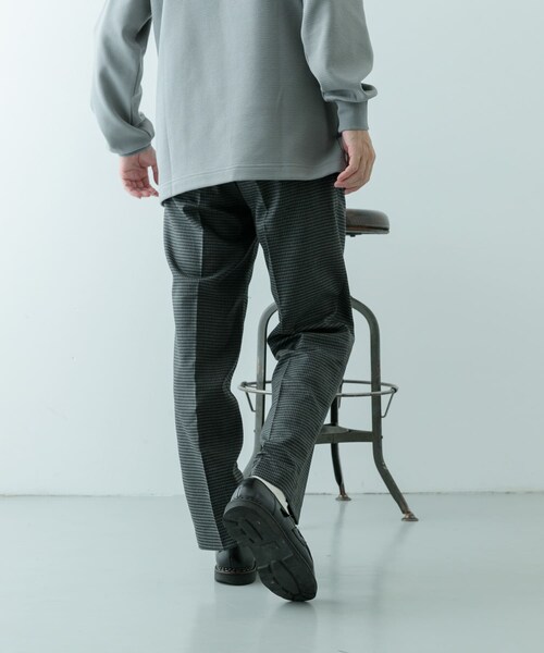 ITEMS URBANRESEARCH(アイテムズ アーバンリサーチ)の「ガンクラブチェック テーパードパンツ(その他パンツ・メンズ・BLK/BEG/BRN・M/L)」の11枚目の写真