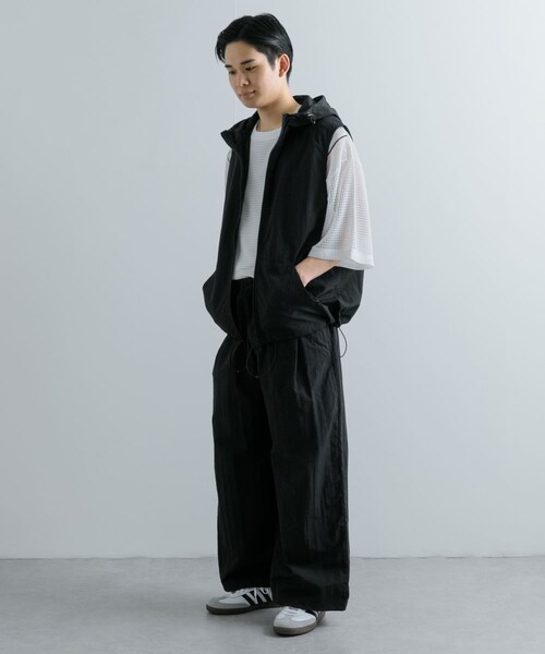 SENSE OF PLACE by URBAN RESEARCH（センスオブプレイスバイアーバンリサーチ）の「『セットアップ対応』ナイロンフーデッドトラックベスト（テーラードジャケット・メンズ・BLACK/L.BLUE・M/L）」の9枚目の写真