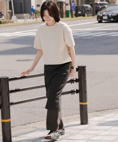 EKAL（エカル）の「『吸水速乾/UVカット』DRY OUT SHORT LENGTH T-SHIRTS（Tシャツ/カットソー・レディース・ダークプラム/ホワイト/アイボリー/ベージュ/チャコール/サルチャ/ブラウンカーキ・FREE）」の22枚目の写真