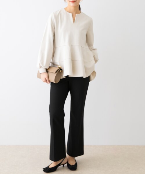 URBAN RESEARCH ROSSO（アーバンリサーチロッソ）の「F by ROSSO　ペプラムカットプルオーバー（Tシャツ/カットソー・レディース・ECRU/BLACK・FREE）」の9枚目の写真