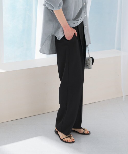 URBAN RESEARCH ROSSO（アーバンリサーチロッソ）の「『WEB/一部店舗限定』『撥水』センタープレスイージーパンツ（その他パンツ・レディース・ecru/black・36/38）」の18枚目の写真