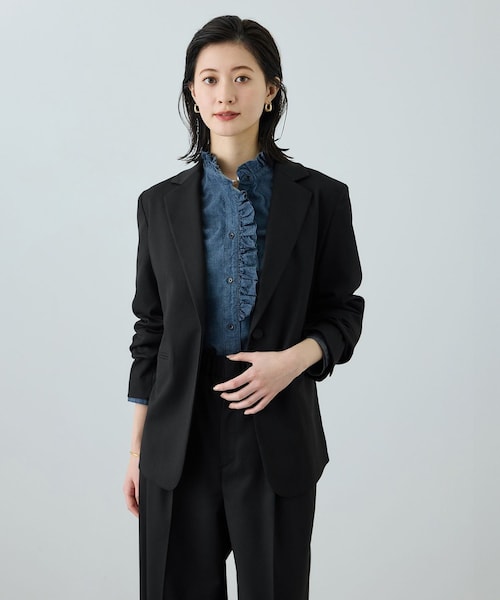 ROPE'（ロペ）の「トリアセツイル シングルテーラードジャケット(デニムライク)/セットアップ対応（テーラードジャケット・レディース・ブラック/ネイビー系・36/38）」の6枚目の写真